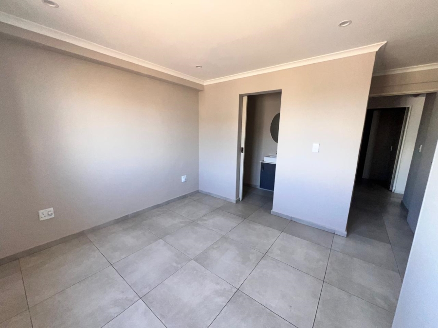 3 Bedroom Property for Sale in Parklands East Western Cape